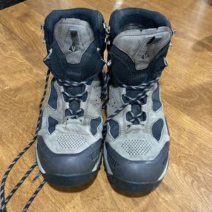 Vasque Breeze AT Mid GTX Hiking Boots